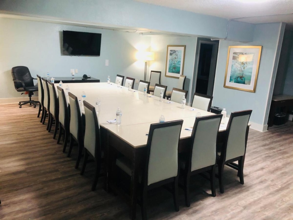 Montgomery Inn & Suites Image 37