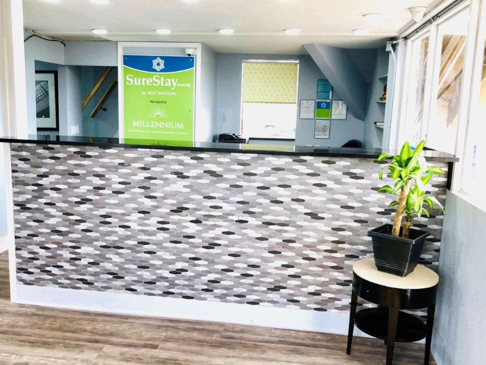 Montgomery Inn & Suites